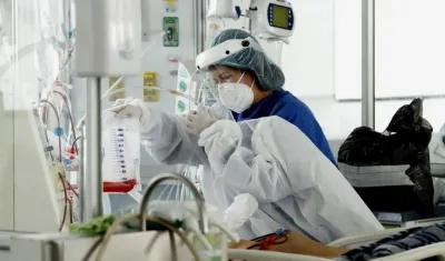 Unidad de cuidados intensivos en Bogotá, donde hay alto contagio.