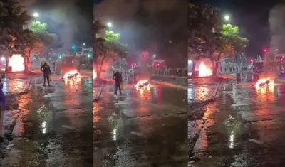 Enfrentamientos de vándalos con la Policía en la calle Murillo con carrera 4. 