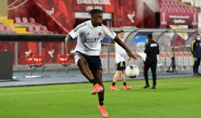 Duván Zapata, delantero colombiano. 