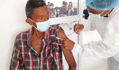 Sigue en firme la vacunación contra el Covid-19 en municipios del Atlántico.