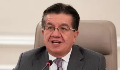 El Ministro de Salud, Fernando Ruiz Gómez.