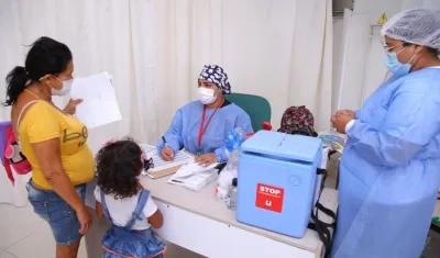 Vacunación a menores de edad.