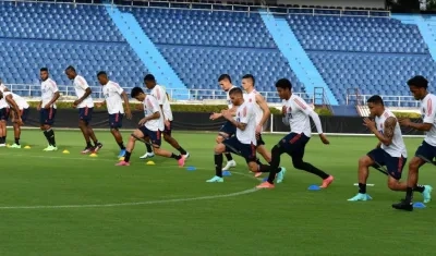 Jugadores de la Selección Colombia entrenan en el Metropolitano. 