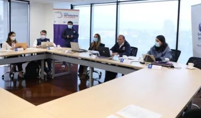 Defensor del Pueblo, Carlos Camargo, entregó este lunes un informe sobre desaparecidos durante protestas.