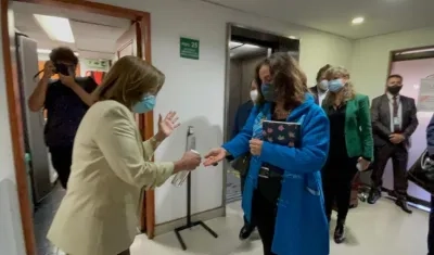 La Procuradora General y la presidenta de la CIDH.