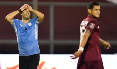 Suárez no pudo ante la defensa de Venezuela.