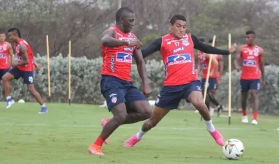 Edwuin Cetré en un entrenamiento con Gabriel Fuentes. 