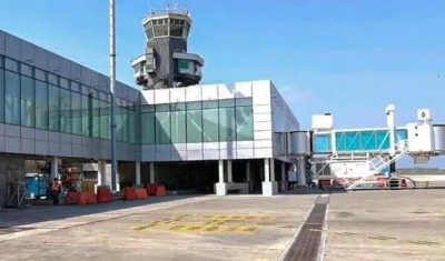 Vista externa del aeropuerto 'Ernesto Cortissoz'.