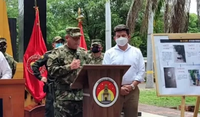 El Comandante General de las Fuerza Militares, general Luis Fernando Navarro, y el Ministro de Defensa, Diego Molano.