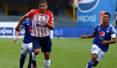 Larry Vásquez fue uno de los jugadores sancionados. 