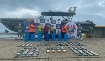 Droga incautada por la Armada Nacional. 