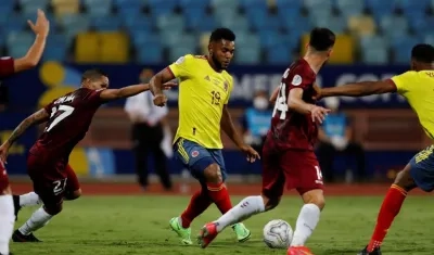 Miguel Ángel Borja en acción ante Venezuela. 