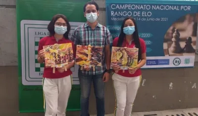 Valentina Ruiz, Miguel Carrillo y Juliana Caicedo, medallistas. 