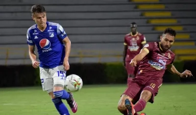 Acción del juego de ida entre Millonarios y Tolima. 
