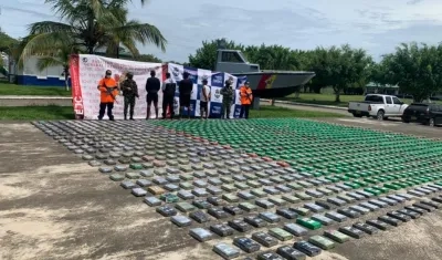 Cocaína incautada por la Armada Nacional.
