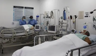 Unidad de cuidados intensivos de enfermos de Covid-19 en una clínica en Colombia.