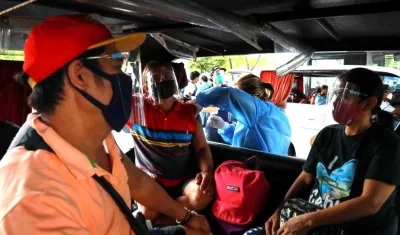 Rodrigo Duterte anuncia cárcel a quien no se vacune