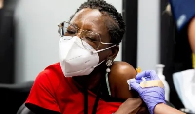 No alcanza Estados Unidos a vacunar el 70% de su población antes del 4 de julio.