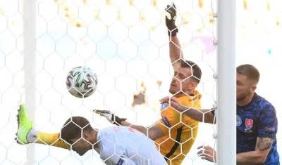 Dubravka tras realizar su autogol. 