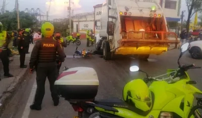 Aspecto del accidente donde murió un patrullero de la Policía, en Cartagena. 