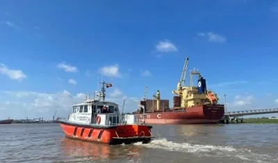 Dimar continuará monitoreando la situación de navegabilidad en el Canal de acceso al Puerto.