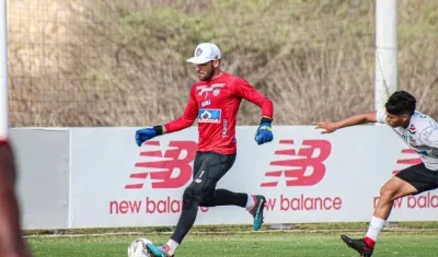 Sebastián Viera, capitán de Junior, iniciará el semestre suspendido. 