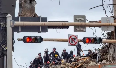 Rescate en edificio desplomado.