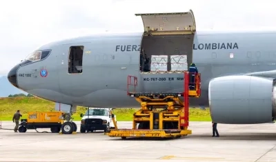 El avión 'Júpiter' de la Fuerza Aérea a su arribo a Colombia.