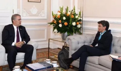 Iván Duque y Claudia López.