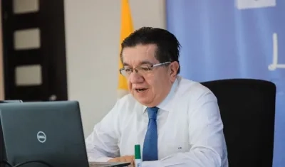 El Ministro de Salud, Fernando Ruiz.