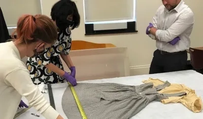 Un grupo de investigadores del Museo de Historia Estadounidense del Instituto Smithsonian considera que el vestido es original.