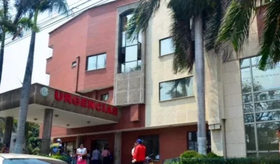 El herido recibe atención médica en la Clínica General del Norte. 