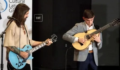 Juanes y Xavier Cintrón.