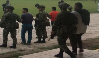 Capturan 11 guerrilleros en Apure.