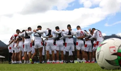 Jugadores de Santa Fe durante un entrenamiento. 