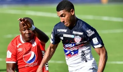Gabriel Fuentes en el partido ante América. 