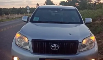 La camioneta con los impactos de bala.