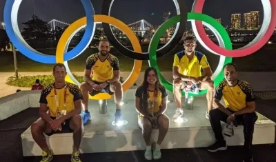 María Camila Osorio en compañía de Juan Sebastián Cabal, Robert Farah, Daniel Galán y Pablo González.