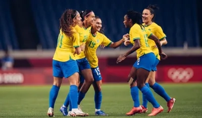 Andressa celebra el gol marcado a Zambia. 