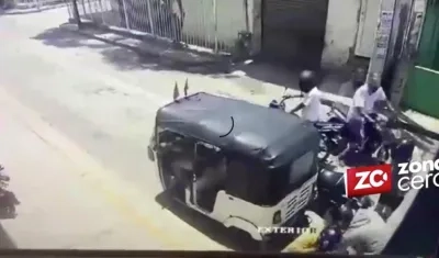 Momento en que ocurrió el homicidio en el barrio Centro de Malambo. 