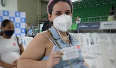 El llamado es a que madres gestantes se vacunen contra el Covid-19.