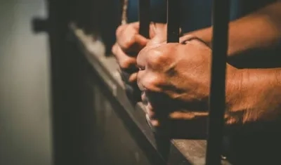 El hombre fue asegurado en centro carcelario.