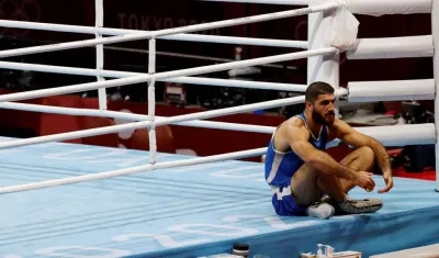 Mourad Aliev durante su protesta. 