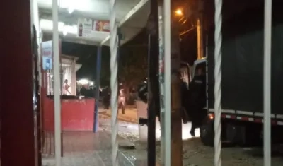 Grupo Esmad de la Policía en el barrio El Esfuerzo. 