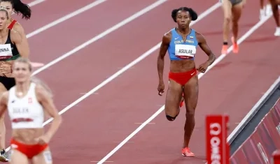 Evelis Aguilar durante la competencia de los 800 metros.