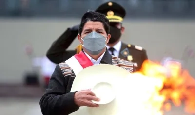 Pedro Castillo, Presidente de Perú, en el 'ojo del huracán' por corrupción electoral.