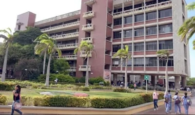 Con el proceso se busca terminar con la interinidad en la Rectoría.