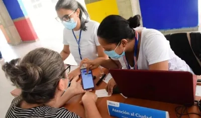 Jornada de descentralización de servicios de la Secretaría de Educación en Santo Tomás.