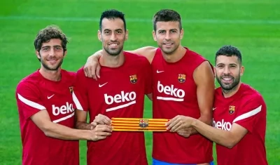 Sergio Busquets y Gerard Piqué son los capitanes principales del Barcelona. 
