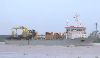 'Taccola', otra draga dañada en el puerto de Barranquilla.
